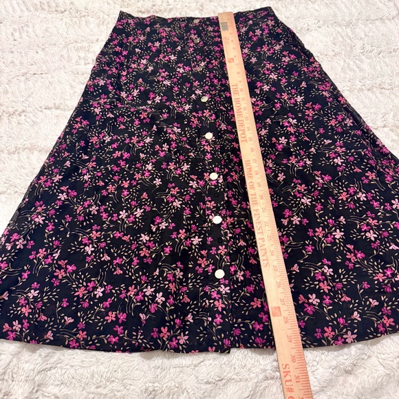Draper James Black Floral Midi Skirt | Gold Button Detail | Size Medium fall - Picture 3 of 6